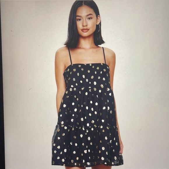 Forever 21 Dresses & Skirts - Forever 21 women’s metallic sleeveless mini dress Black/Gold